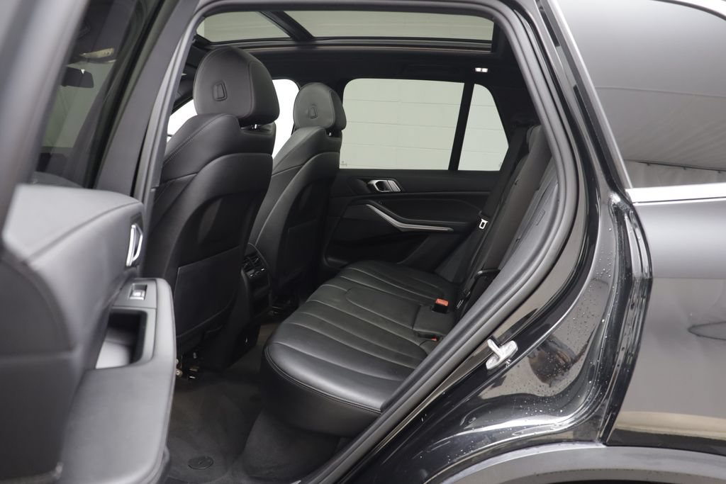 Used 2021 BMW X5 xDrive40i AWD/4WD image 13