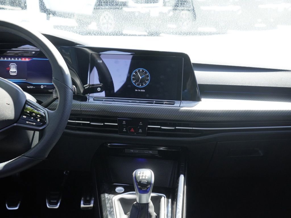Used 2024 Volkswagen Golf R image 24
