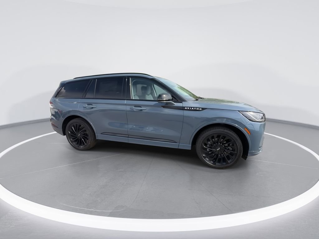 New 2026 Lincoln Aviator Reserve AWD/4WD image 2