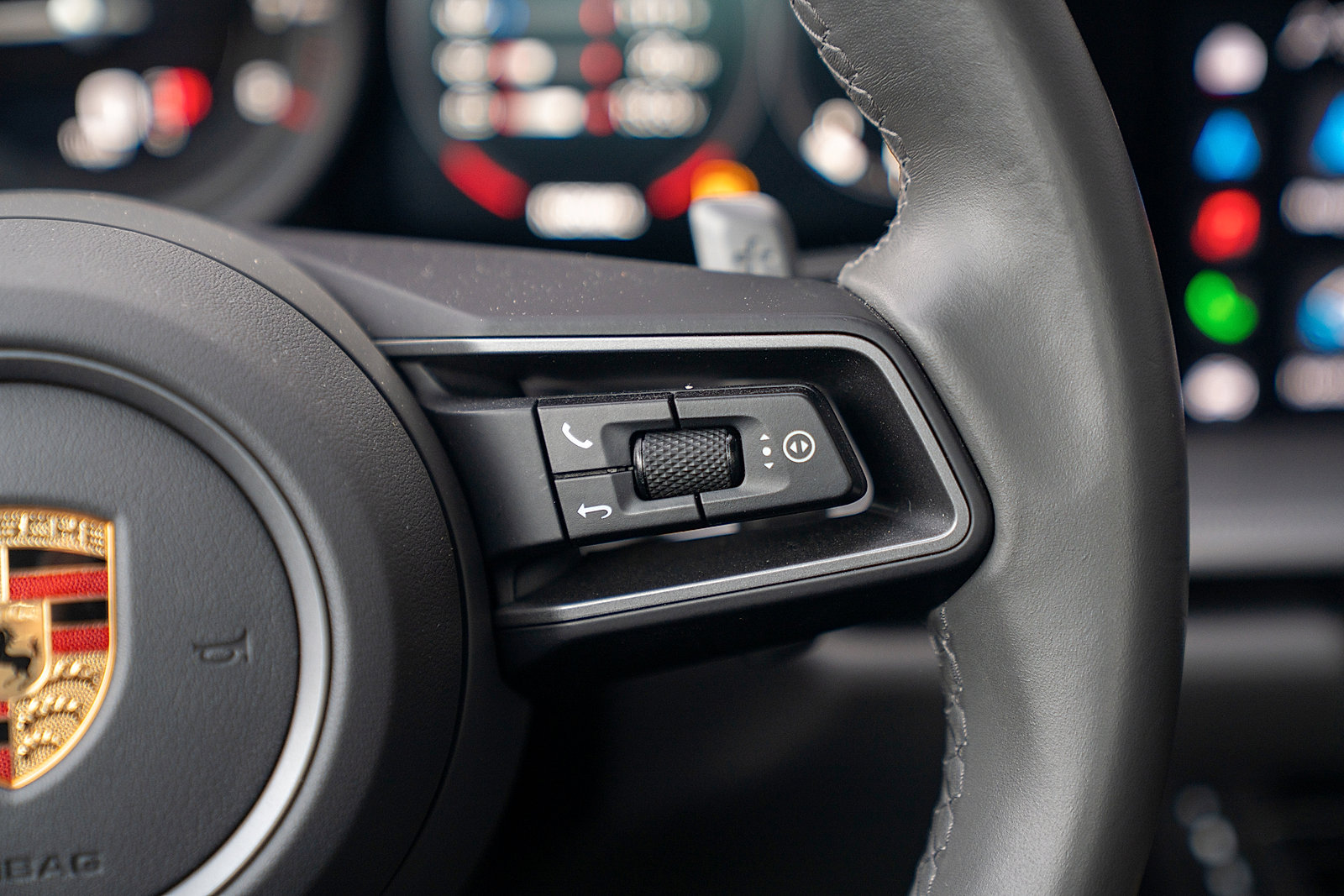 Certified 2022 Porsche 911 Carrera image 8