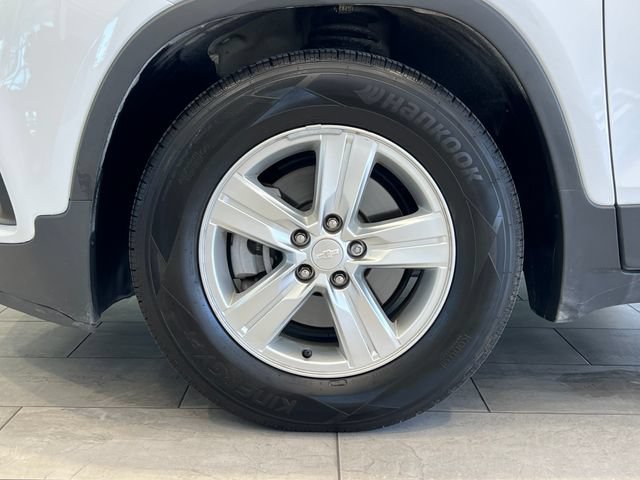 Used 2020 Chevrolet Trax LS w/ Tint and Cruise Package FWD image 11