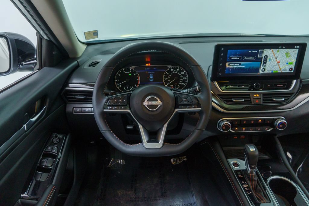 Used 2024 Nissan Altima 2.5 SR w/ SR Premium Package AWD/4WD image 15