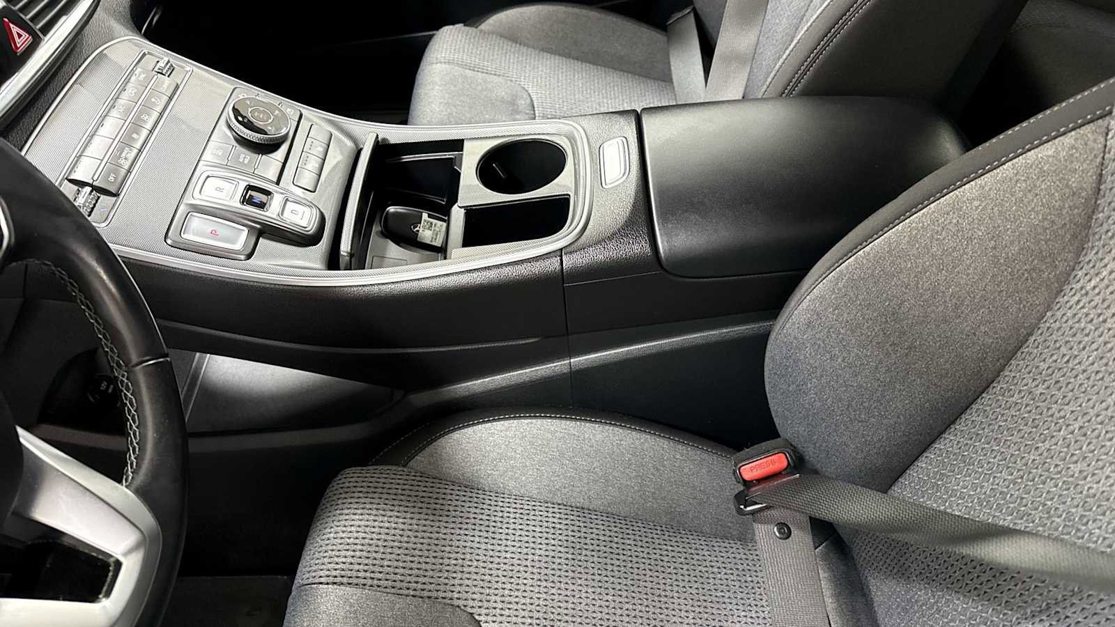 Used 2022 Hyundai Santa Fe SEL Convenience image 22