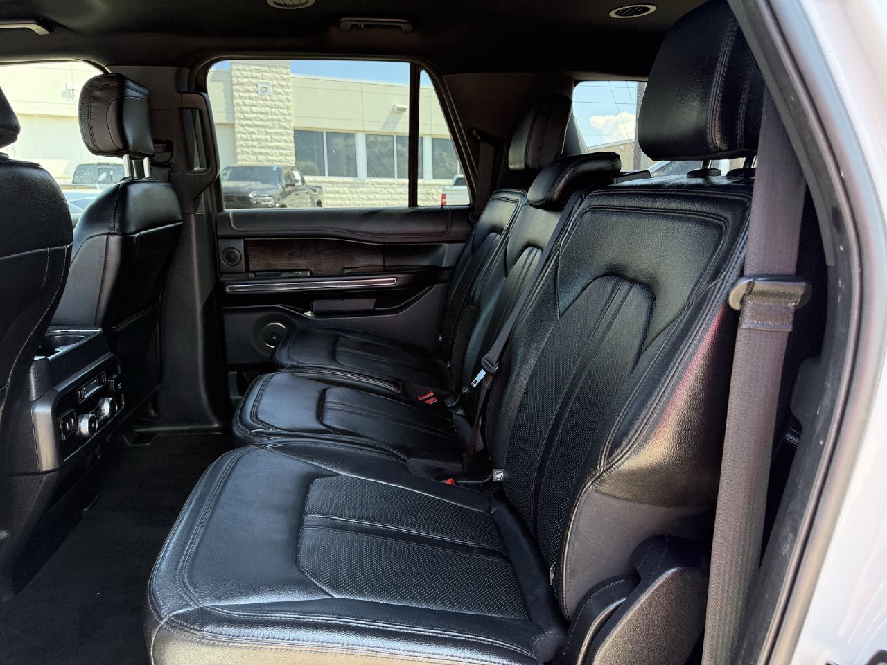 Used 2020 Ford Expedition Max Limited RWD image 26