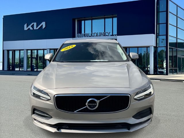 Used 2018 Volvo S90 T5 Momentum w/ Protection Package FWD image 2