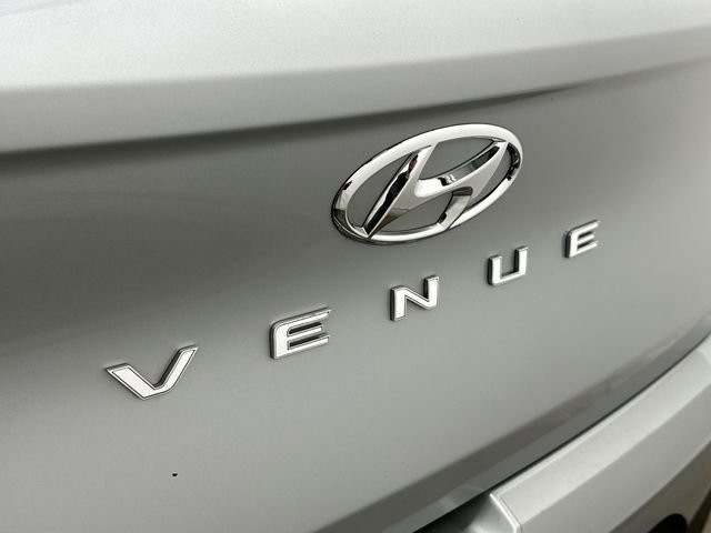 Used 2022 Hyundai Venue SEL w/ Cargo Package image 26