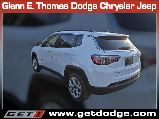 Certified 2025 Jeep Compass Latitude AWD/4WD image 9