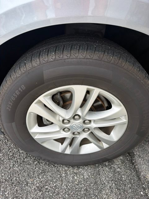 Used 2019 Buick Enclave Essence FWD image 3