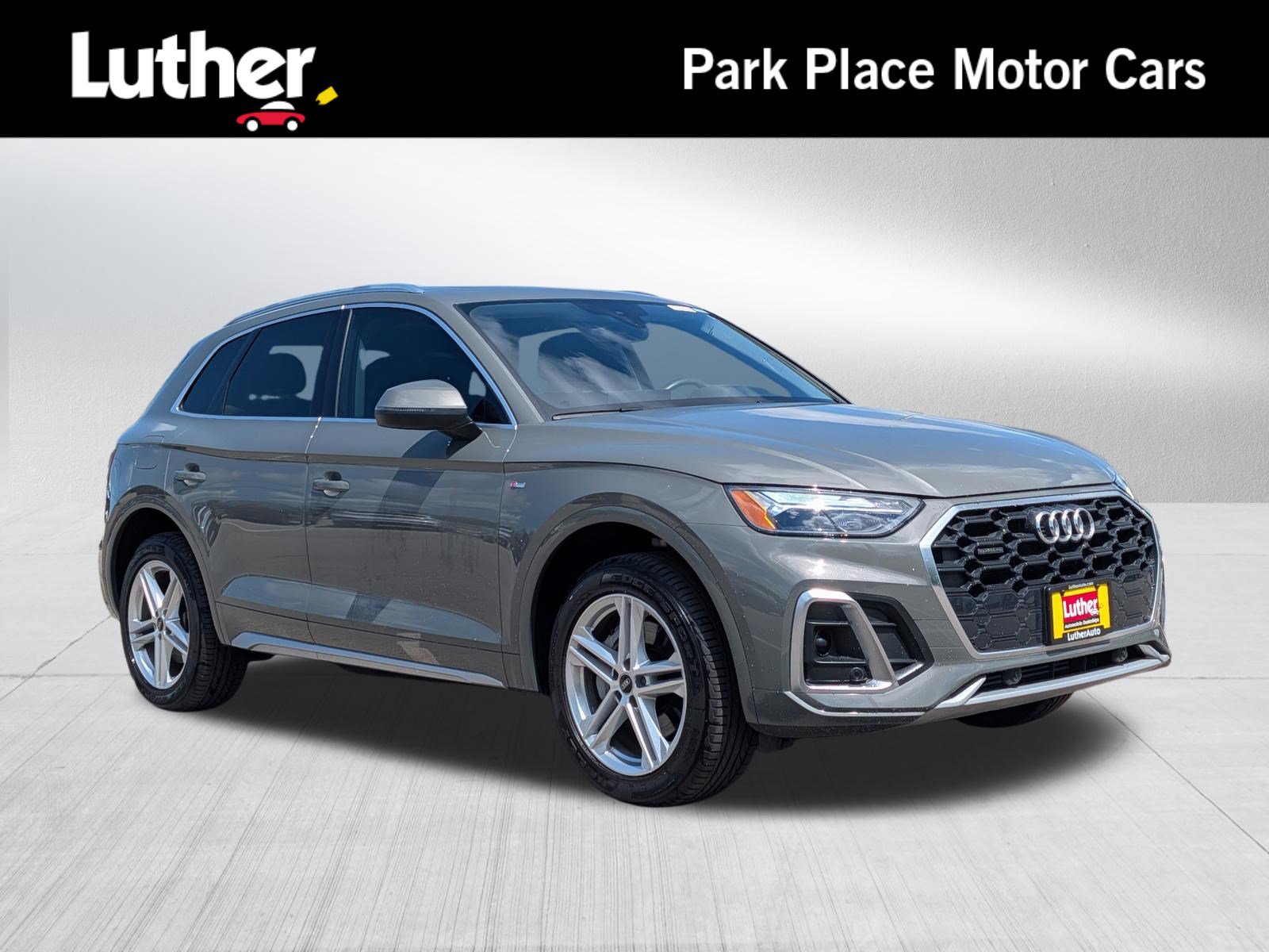 Used 2023 Audi Q5 e Premium w/ Convenience Package
