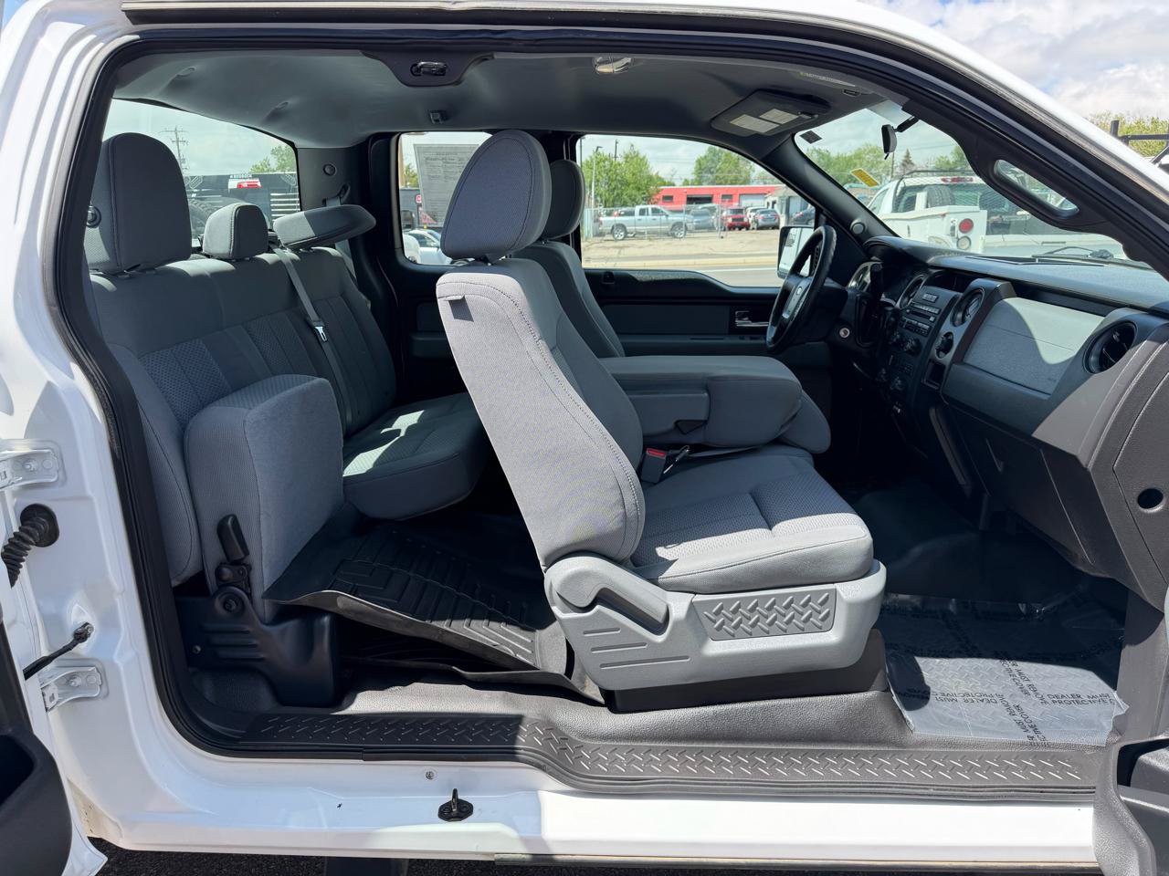 Used 2014 Ford F150 XL w/ Equipment Group 101A Mid AWD/4WD image 28