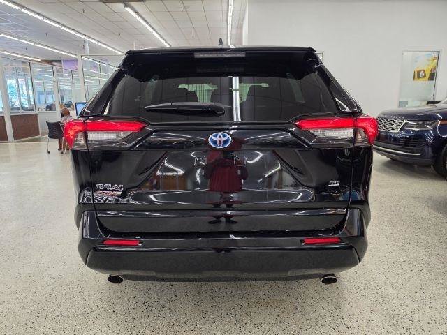 Used 2022 Toyota RAV4 SE AWD/4WD image 6