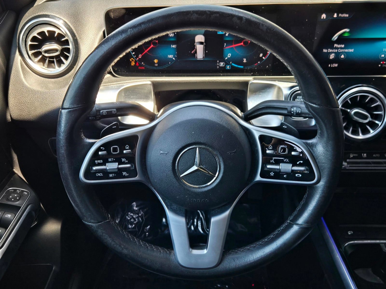 Used 2021 Mercedes-Benz GLB 250 4MATIC w/ Premium Package image 15