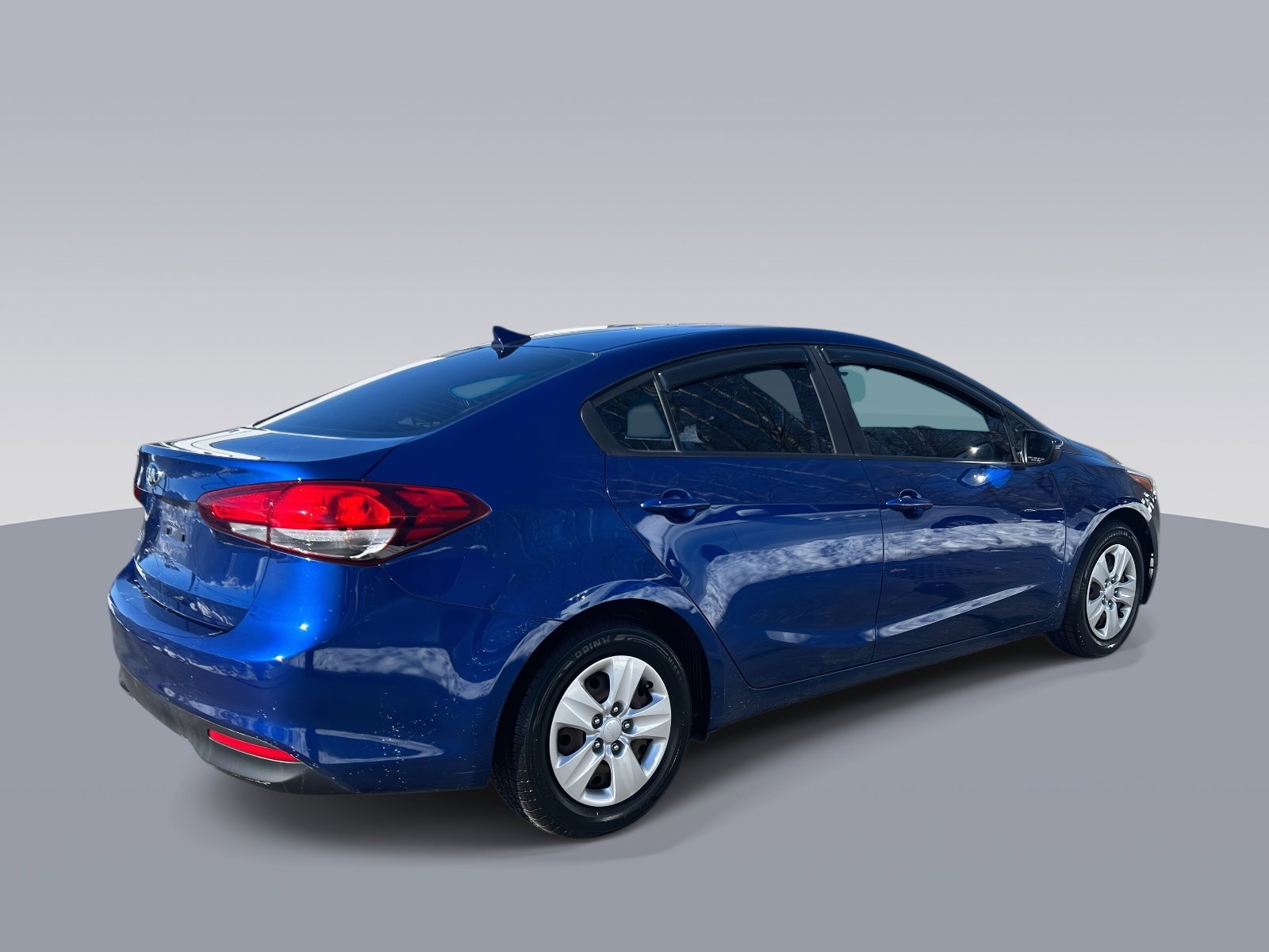 Used 2018 Kia Forte LX image 3
