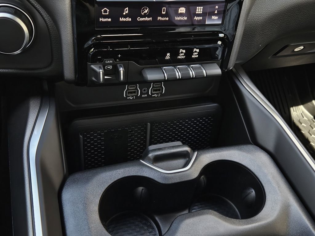 New 2026 RAM 1500 4x4 Crew Cab image 18