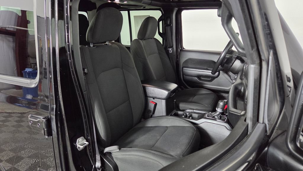 Used 2022 Jeep Gladiator Willys image 33
