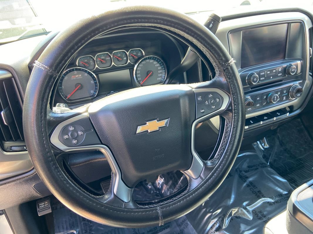 Used 2018 Chevrolet Silverado 1500 LT w/ All Star Edition AWD/4WD image 17