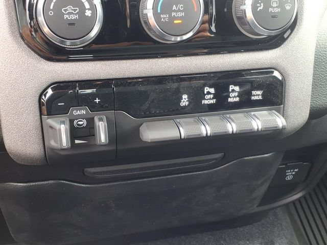 New 2026 RAM 1500 Warlock AWD/4WD image 9