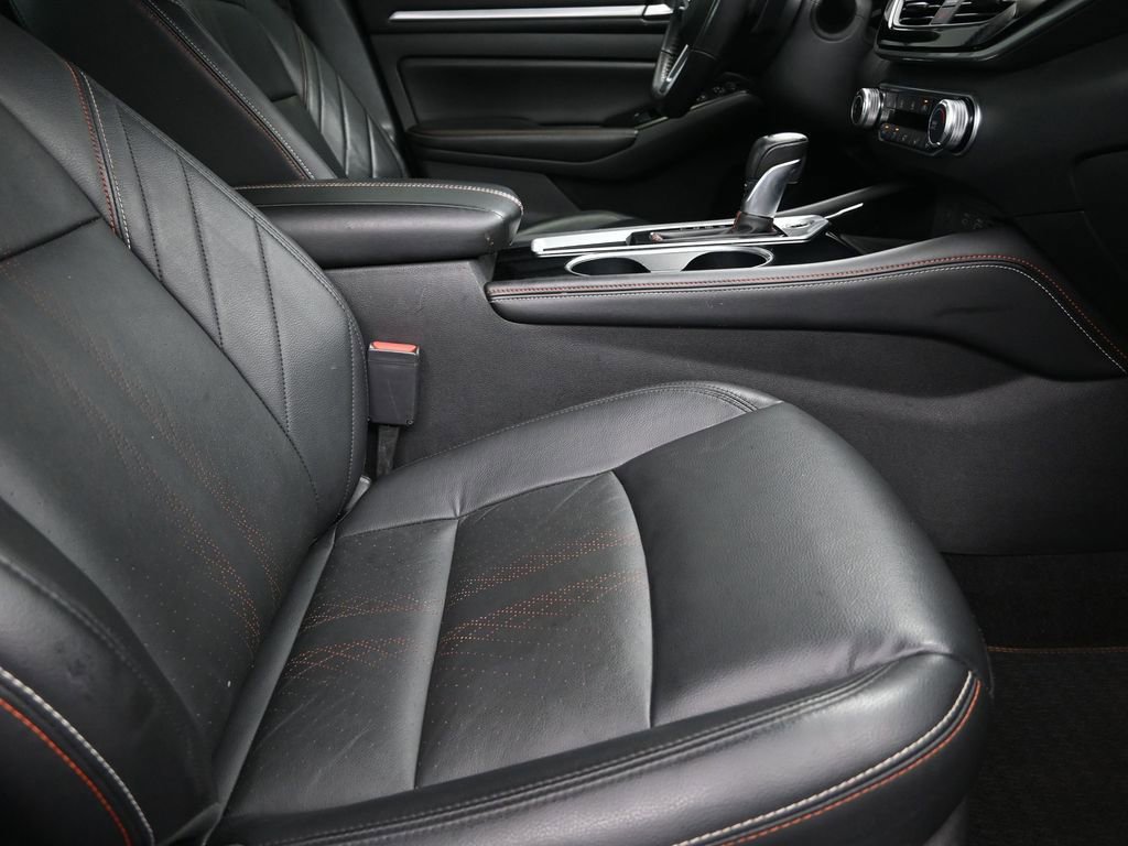 Used 2024 Nissan Altima 2.5 SR w/ SR Premium Package image 25