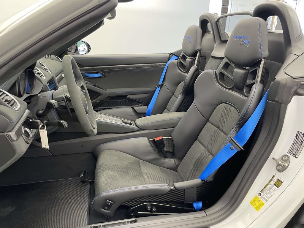 Certified 2025 Porsche 718 Boxster Spyder RS RWD image 5