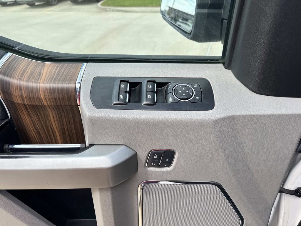 Used 2017 Ford F150 Lariat image 22