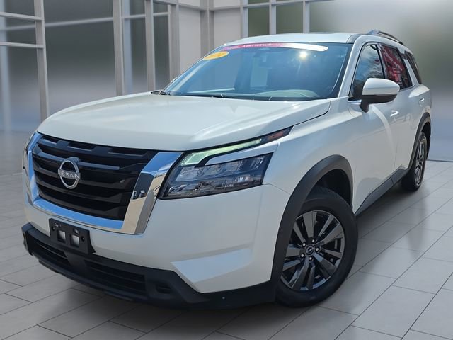 Certified 2024 Nissan Pathfinder SV w/ SV Premium Package image 1