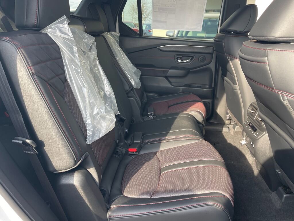 New 2026 Honda Pilot Black Edition image 24