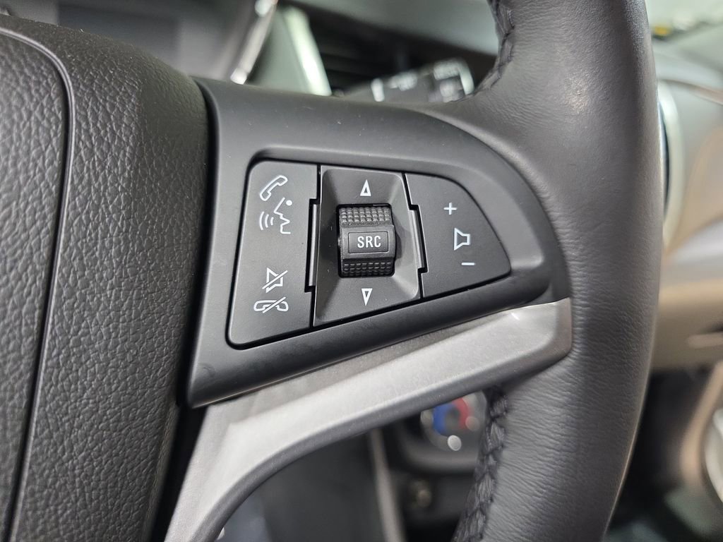 Used 2020 Chevrolet Trax LT w/ LT Convenience Package FWD image 17