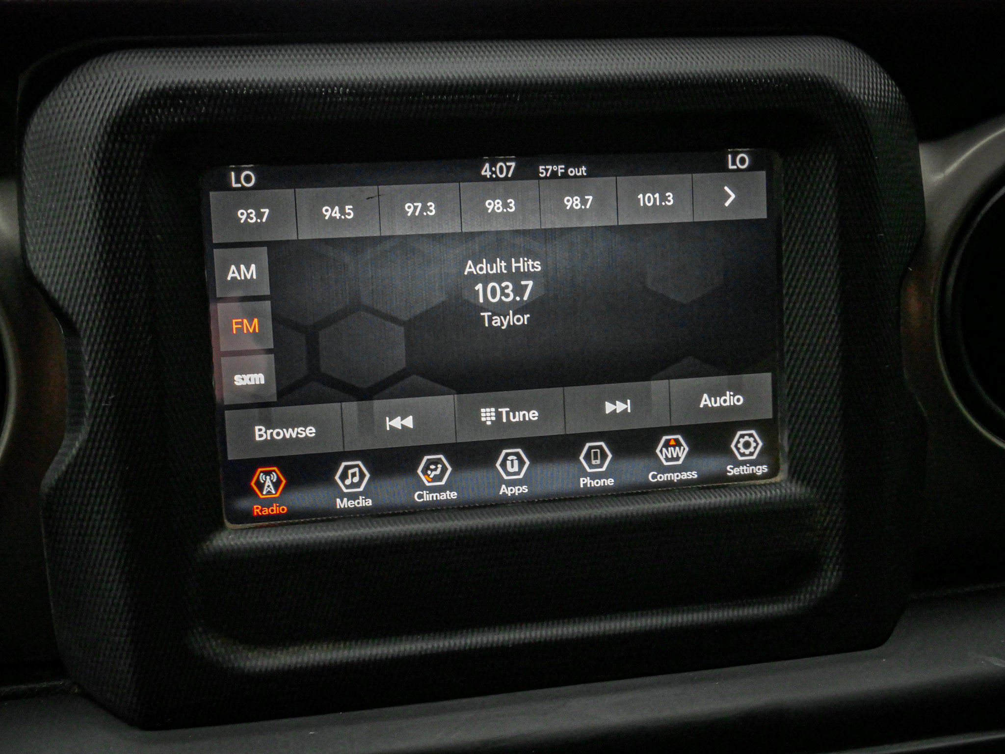 Used 2020 Jeep Wrangler Sport AWD/4WD image 23