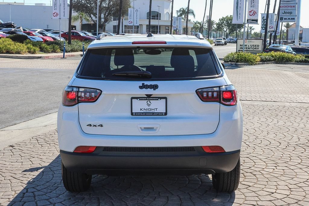 New 2026 Jeep Compass Latitude AWD/4WD image 8