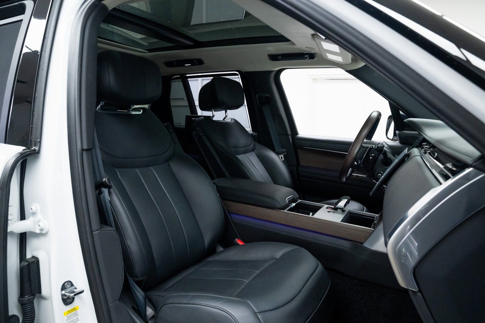 Used 2025 Land Rover Range Rover Autobiography image 26