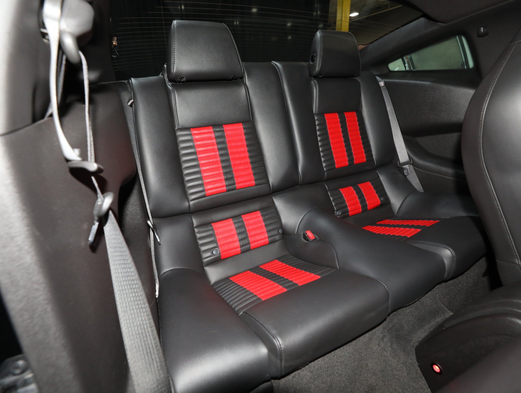 Used 2013 Ford Mustang Shelby GT500 RWD image 45