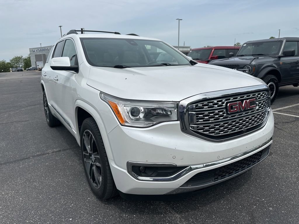 Used 2017 GMC Acadia Denali w/ Technology Package AWD/4WD image 2