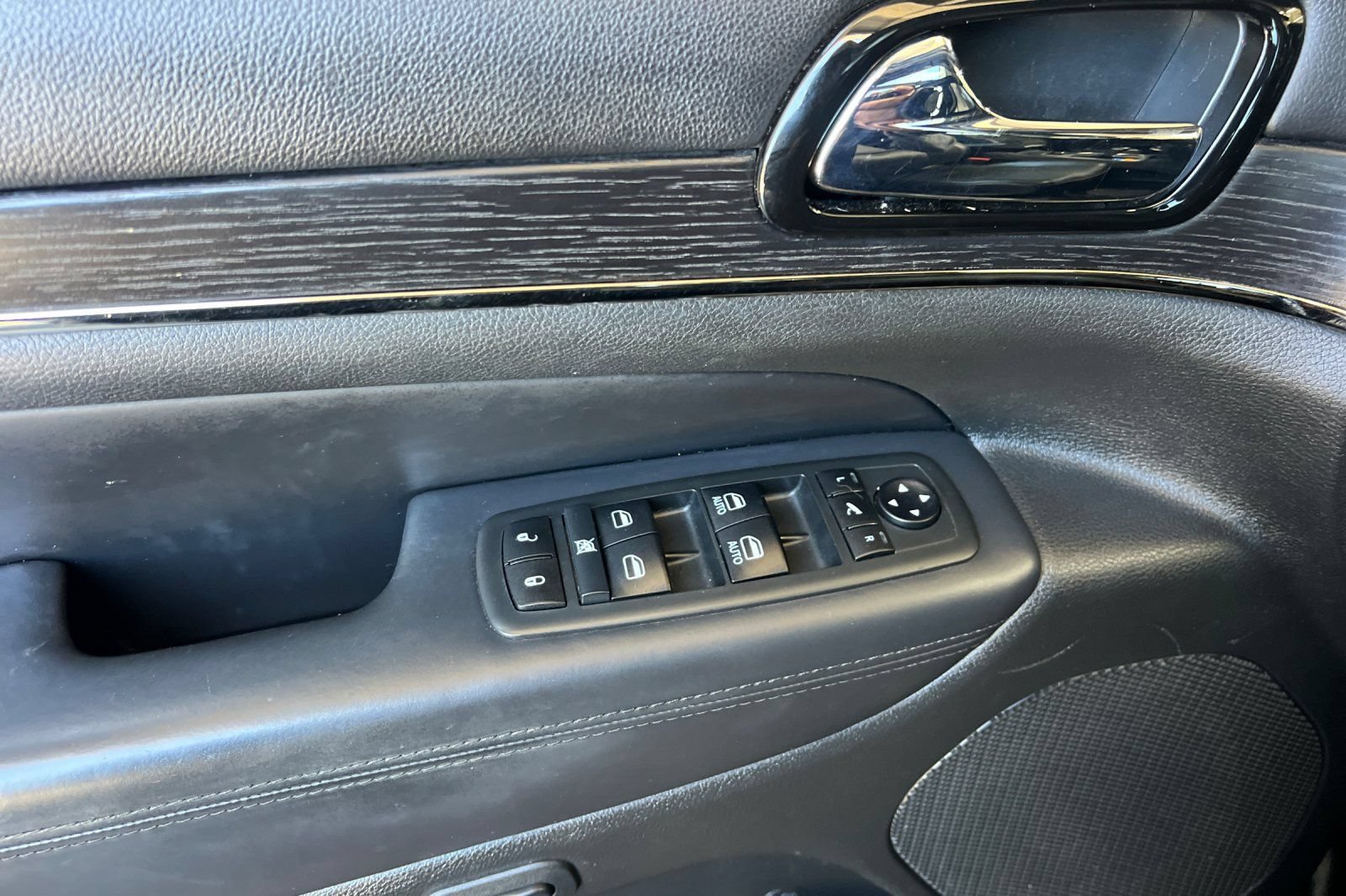 Used 2021 Jeep Grand Cherokee High Altitude AWD/4WD image 12