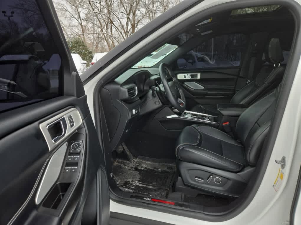 Used 2020 Ford Explorer ST w/ ST Street Pack image 11