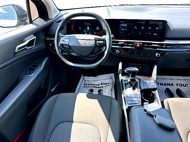Used 2026 Kia Sportage LX FWD image 18