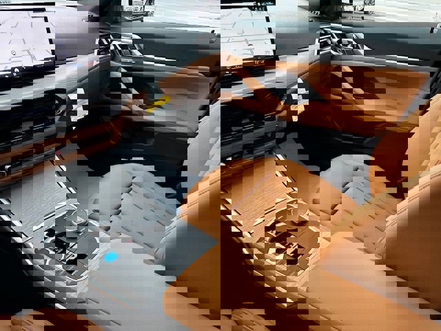 New 2025 BMW i4 xDrive40i image 25