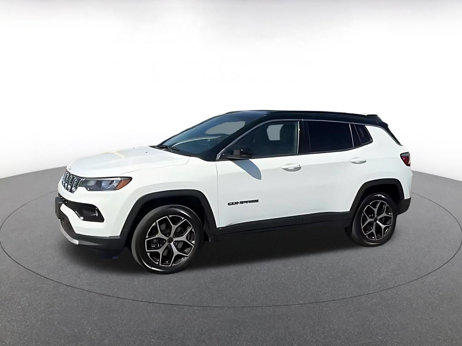 Used 2025 Jeep Compass Limited AWD/4WD image 8