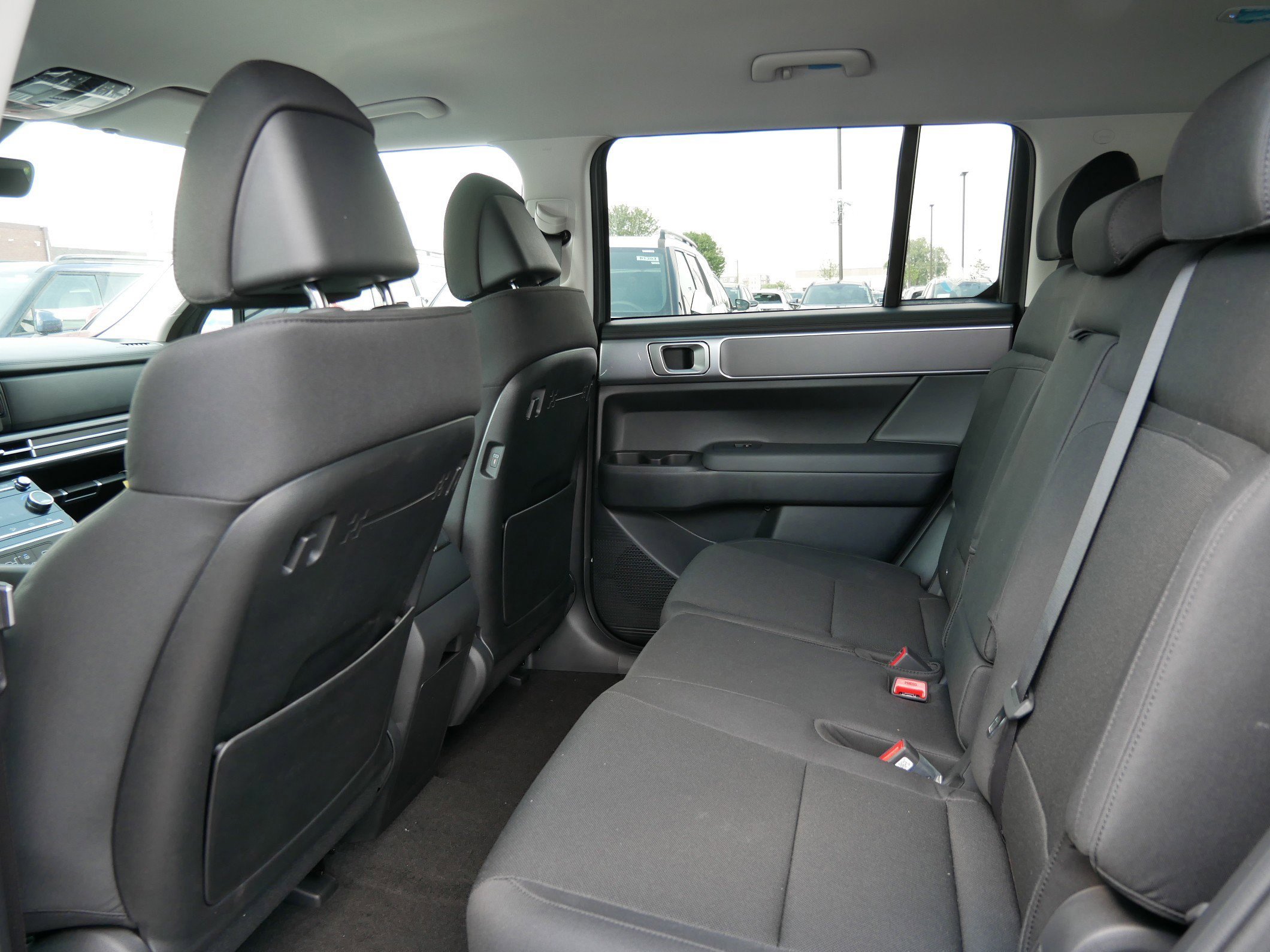 New 2026 Hyundai Santa Fe SE image 8