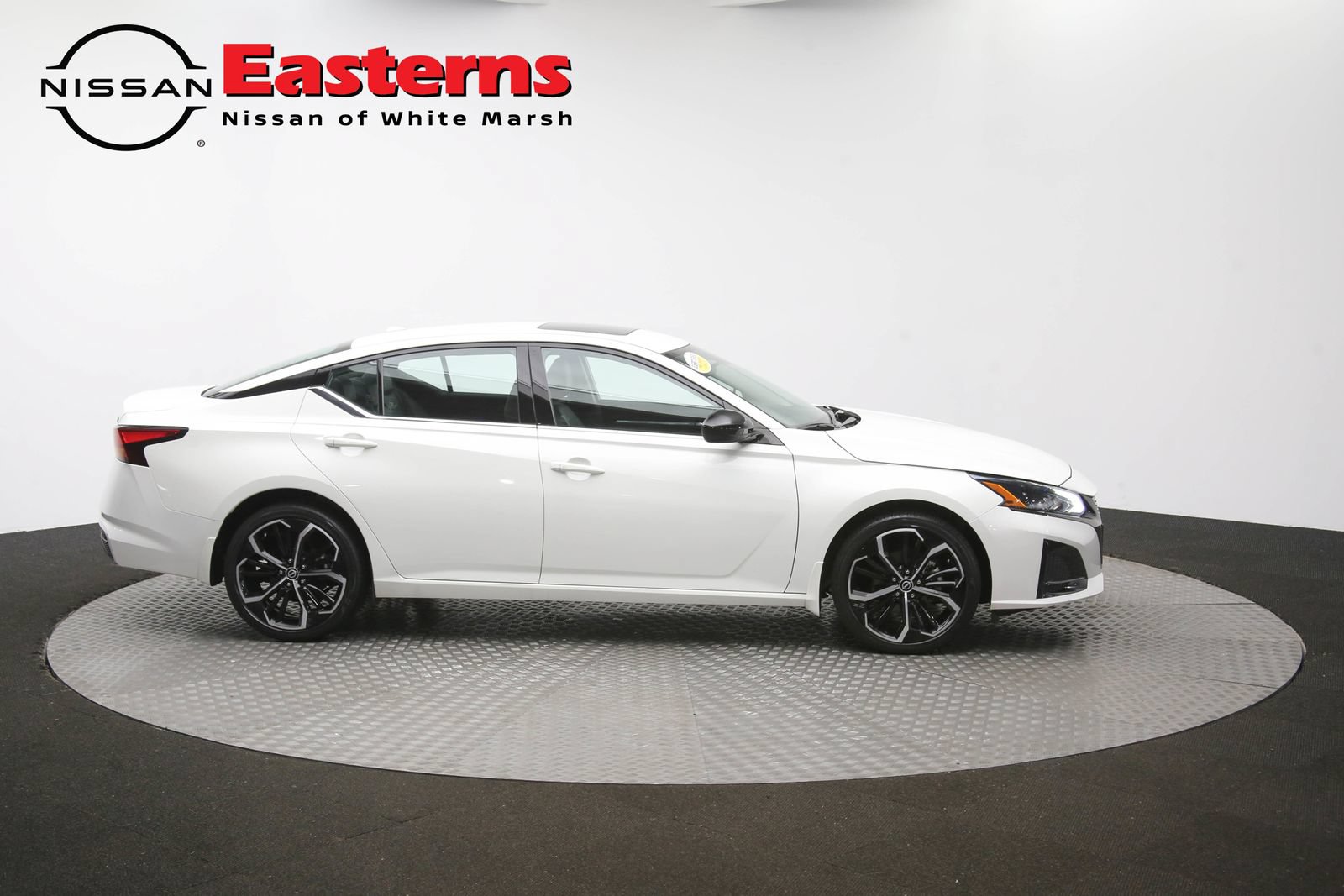 Used 2023 Nissan Altima 2.5 SR w/ SR Premium Package AWD/4WD image 45