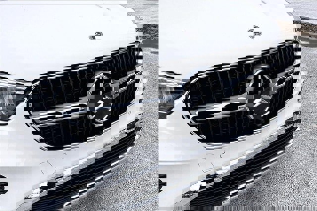 Used 2025 Mercedes-Benz GLC 300 300 image 5