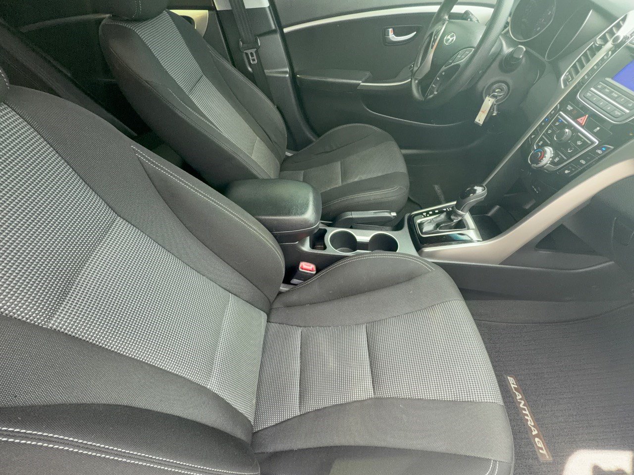 Used 2013 Hyundai Elantra GT FWD image 30