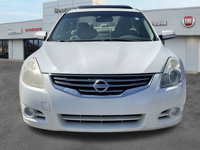 Used 2011 Nissan Altima 2.5 SL w/ 2.5SL Pkg FWD image 2