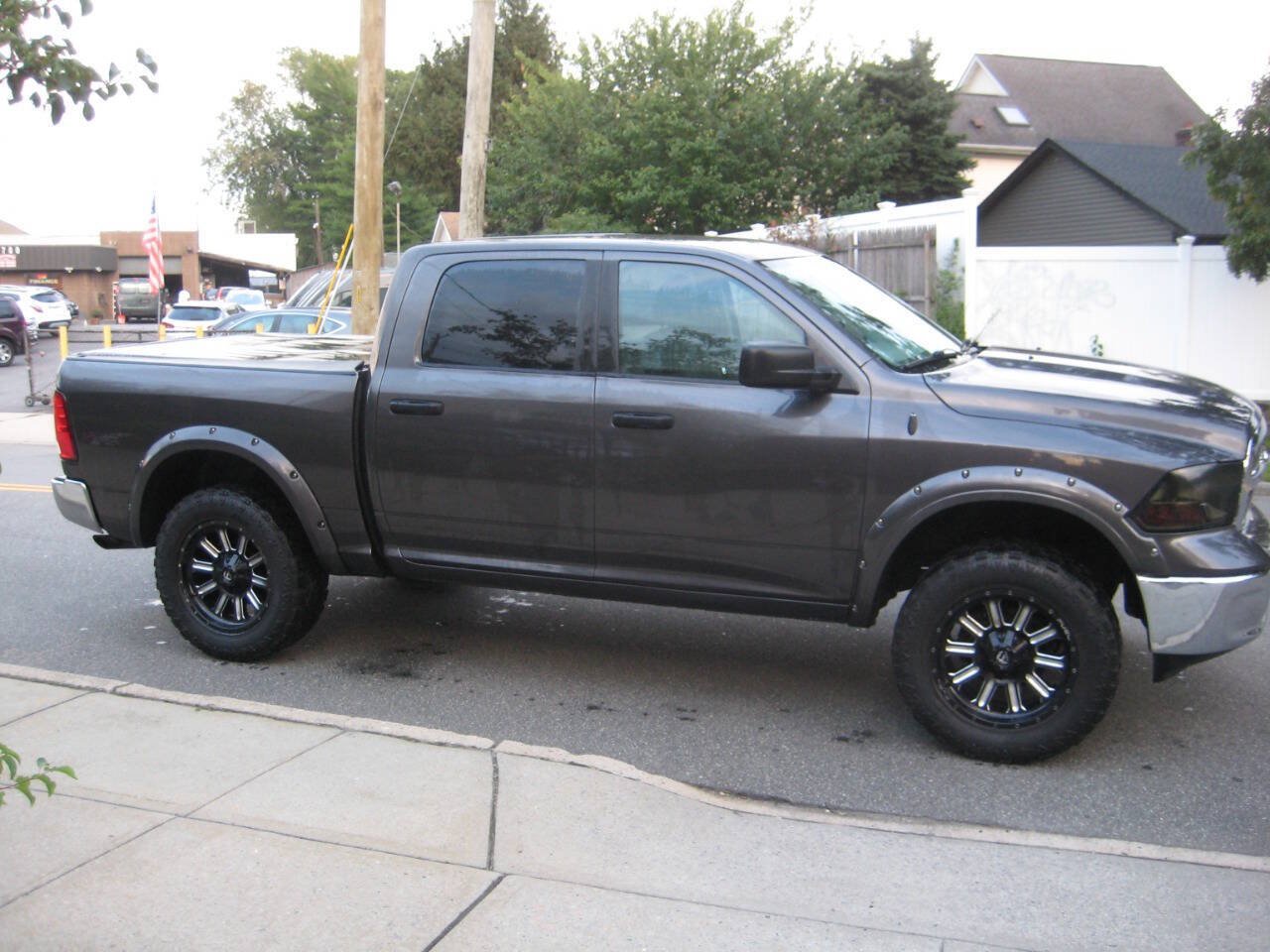 Used 2018 RAM 1500 ST w/ SXT Appearance Group AWD/4WD image 4