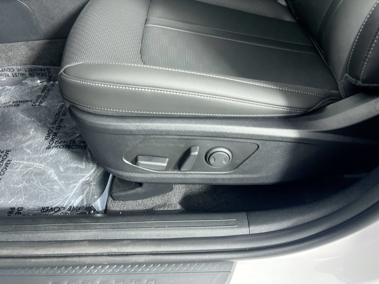 New 2026 Kia Sorento S w/ S Panoramic Sunroof Package FWD image 14