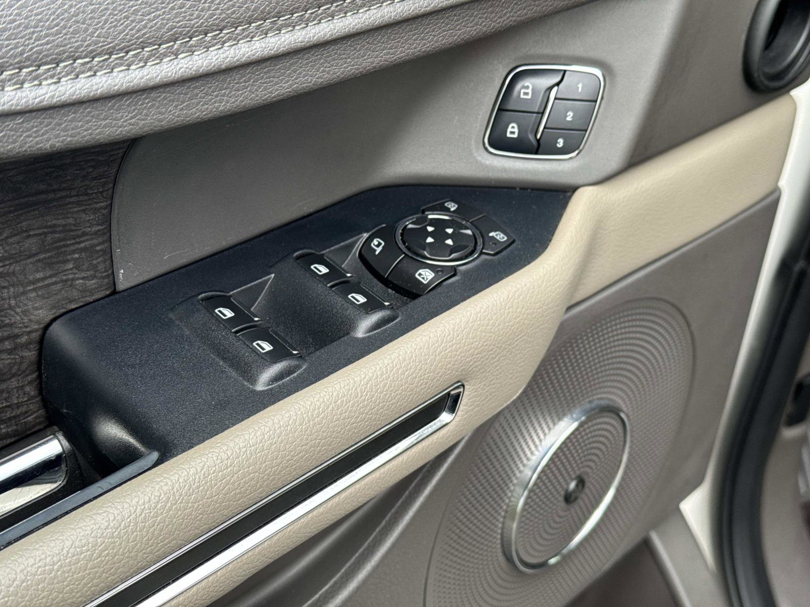 Used 2018 Ford Expedition Limited w/ Equipment Group 301A image 19