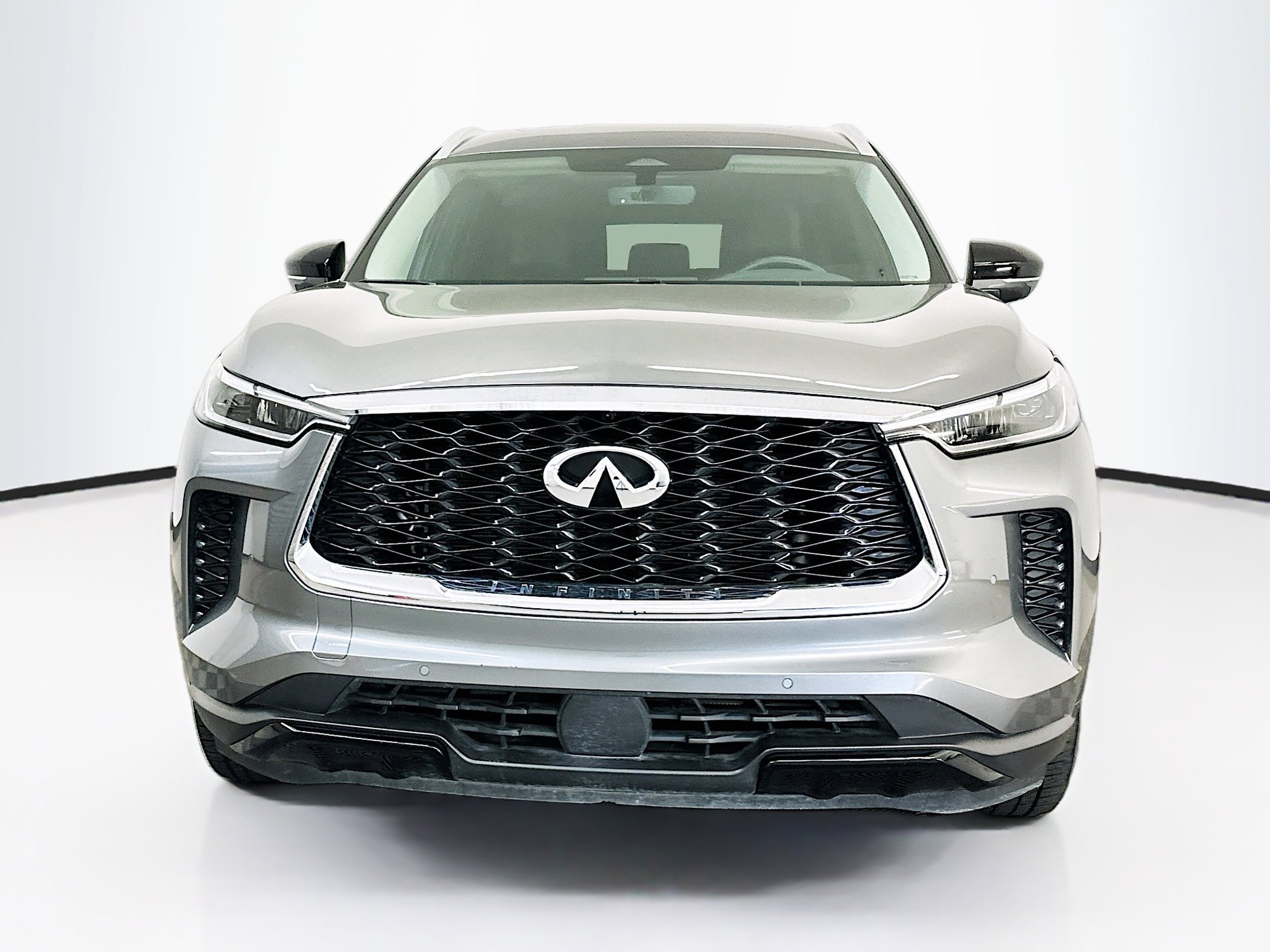 Used 2023 INFINITI QX60 Luxe w/ Cargo Package AWD/4WD image 2