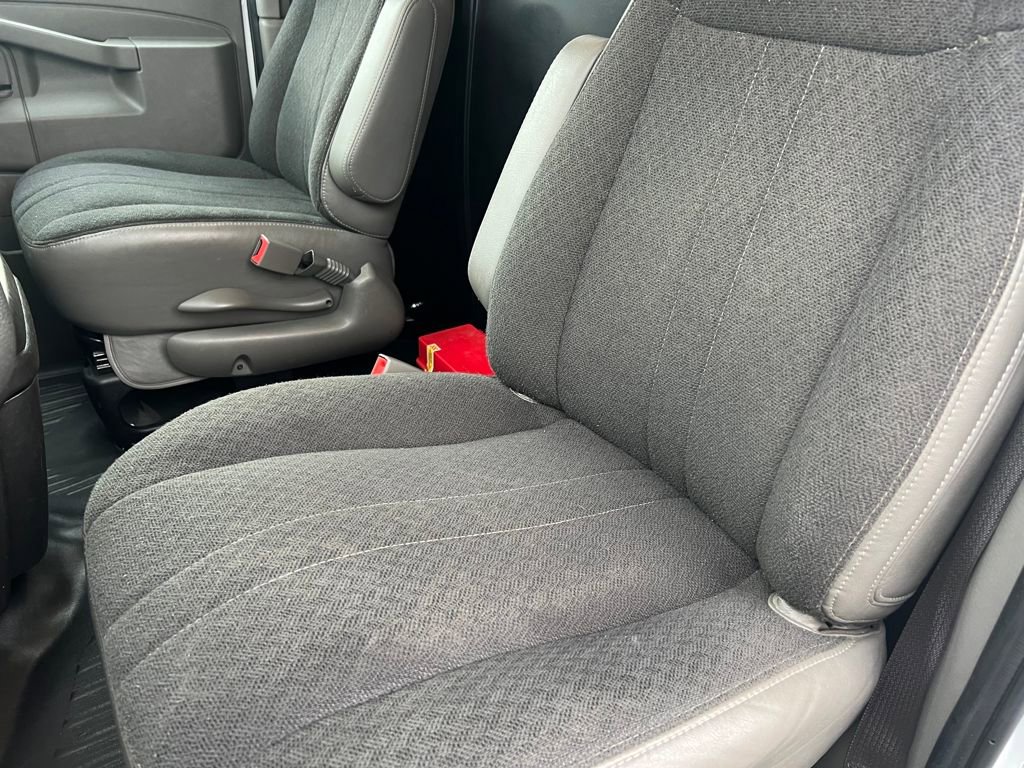 Used 2024 Chevrolet Express 2500 Work Van w/ Driver Convenience Package image 10