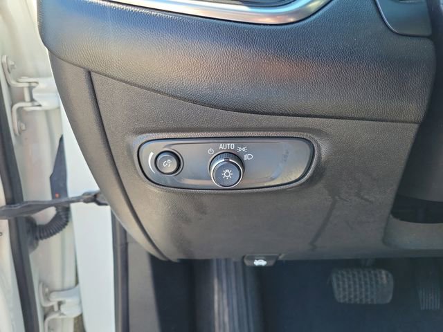 Used 2021 Chevrolet Equinox LT image 14