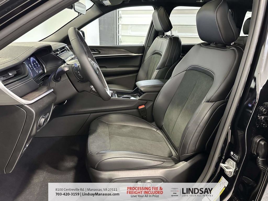 New 2026 Jeep Grand Cherokee Altitude AWD/4WD image 18
