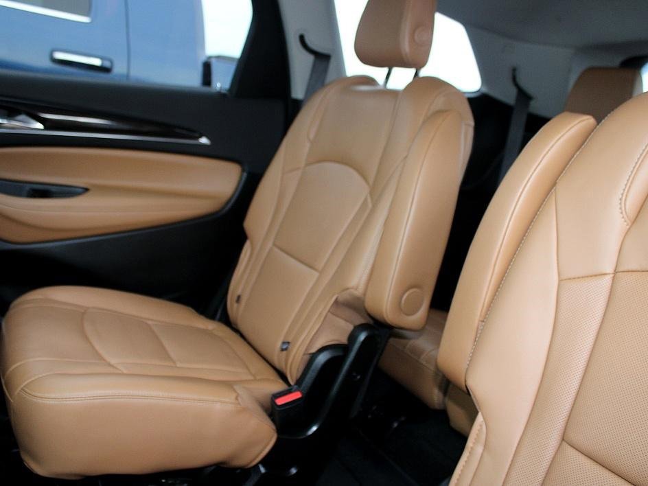 Used 2018 Buick Enclave Essence image 28